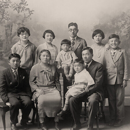 Story-Photo-Family-crop